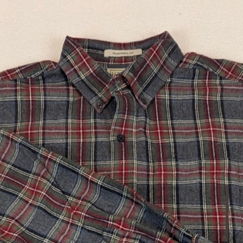 LL Bean Traditional Fit Plaid Flannel Button Down Shirt Men Red Green Gray Work - Picture 3 of 13